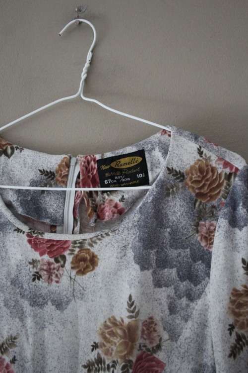 Vintage Grey Floral Top (Medium / Large)