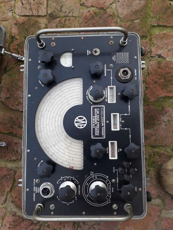 Old military RF signal generator