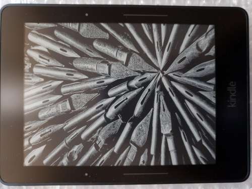**FREE SHIPPING IN STOCK**Kindle Voyage - Wi-Fi & 3g (With Special Offers) - USED