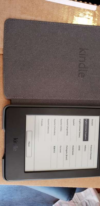 **FREE SHIPPING IN STOCK**Amazon Kindle e-reader 7th generation 2015 and Oliver cover
