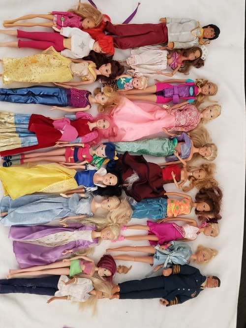 Barbie Van, Scooter, 2 Horses, 22 Dolls and clothing