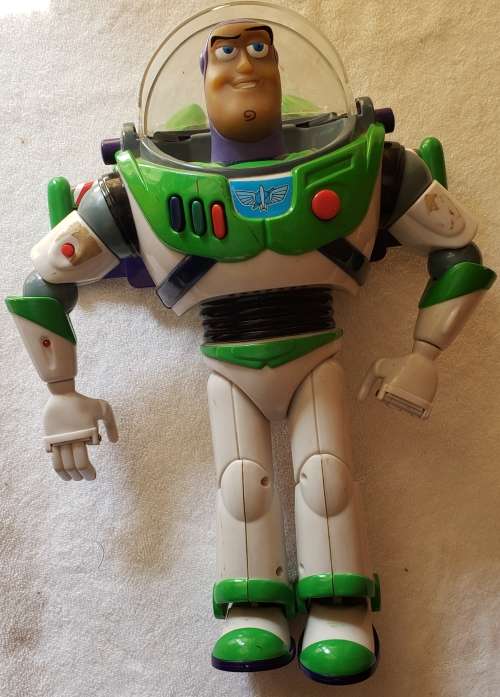 Disney Toy Story Signature Collection Buzz Lightyear Talking Action Figure