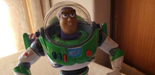 Disney Toy Story Signature Collection Buzz Lightyear Talking Action Figure