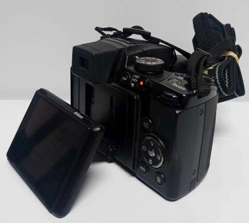Nikon CoolPix P500 36x Zoom 12.1MP Digital Camera