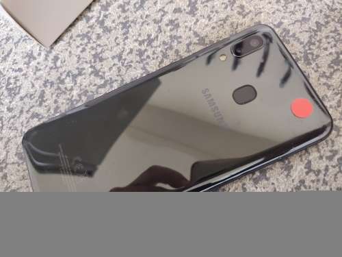 Samsung A20