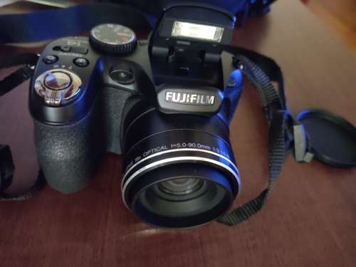 Fujifilm FinePix S2995 - 14MP - 18x zoom - Digital Bridge Camera