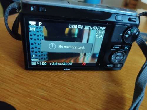 Nikon 1 J2 - Mirrorless Digital Camera