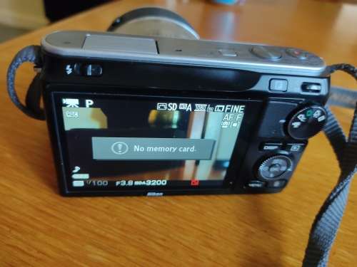 Nikon 1 J2 - Mirrorless Digital Camera
