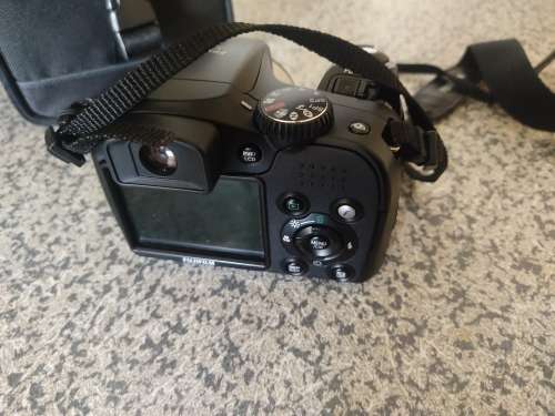 Fujifilm FinePix S5700 - 7.1MP - 10x Zoom - Digital camera