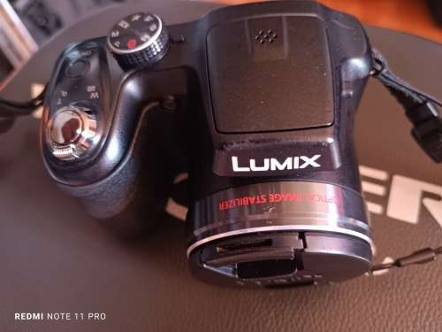 Panasonic DMC-LZ20 - 16MP - 21x Zoom - Digital Camera
