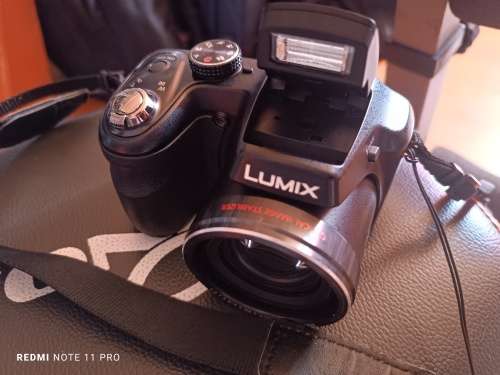 Panasonic DMC-LZ20 - 16MP - 21x Zoom - Digital Camera