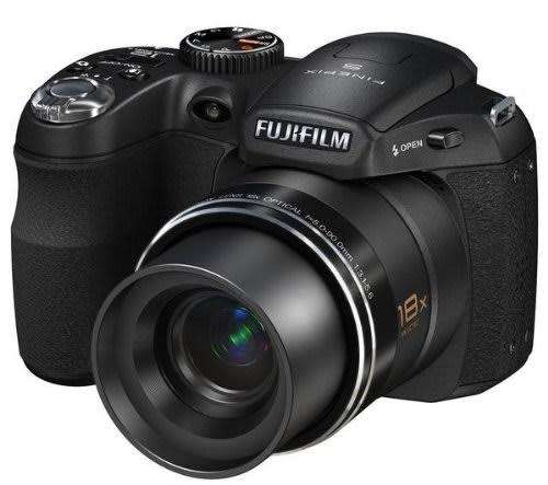 Fujifilm Finepix S1800 - 12MP - 18X zoom