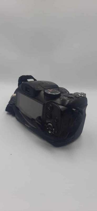 Fujifilm Finepix S1800 - 12MP - 18X zoom