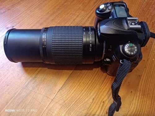 Nikon D50 DSLR Camera - 6.1MP - 70-300mm lens
