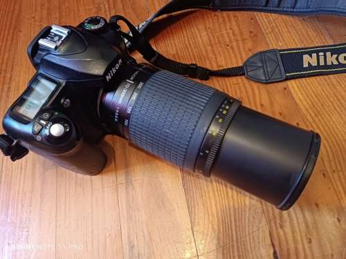 Nikon D50 DSLR Camera - 6.1MP - 70-300mm lens