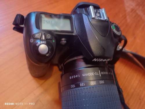 Nikon D50 DSLR Camera - 6.1MP - 70-300mm lens