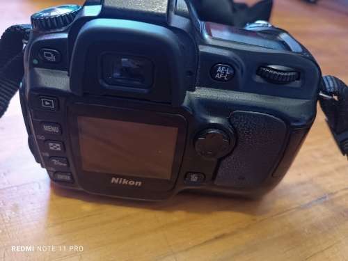 Nikon D50 DSLR Camera - 6.1MP - 70-300mm lens