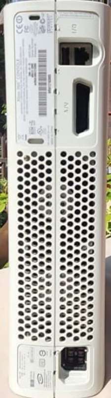 Xbox 360 Console - White - Sold as is for parts/repair