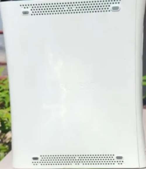 Xbox 360 Console - White - Sold as is for parts/repair