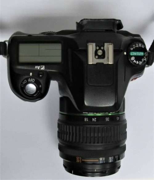 Pentax IST DL - DSLR CAMERA + LENS