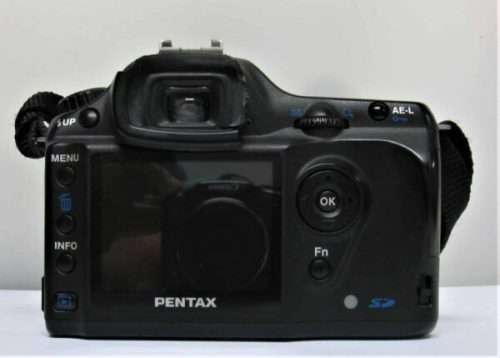 Pentax IST DL - DSLR CAMERA + LENS