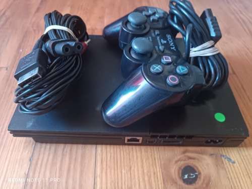 Sony Playstation 2 console + free game