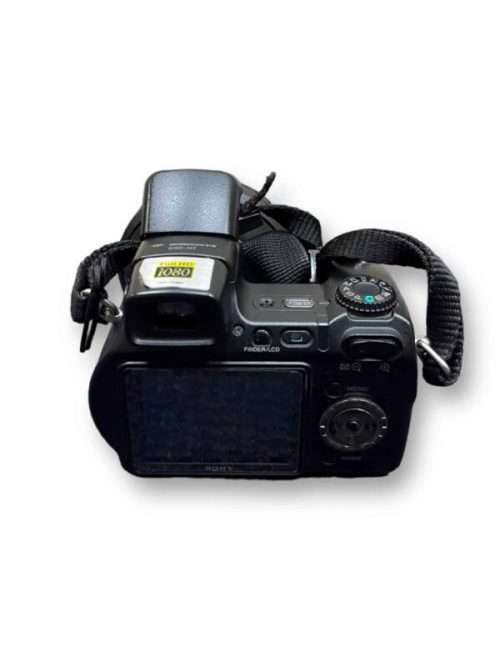 Fujifilm FinePix S8200 - 16.2MP - 40x Zoom - Digital Camera