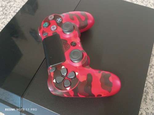 Sony Playstation 4 - 500GB Console - 1 x Controller