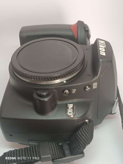 Nikon D40 Digital SLR Camera - 6.1MP - NO LENS