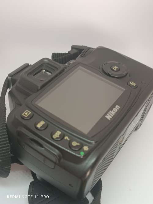 Nikon D40 Digital SLR Camera - 6.1MP - NO LENS