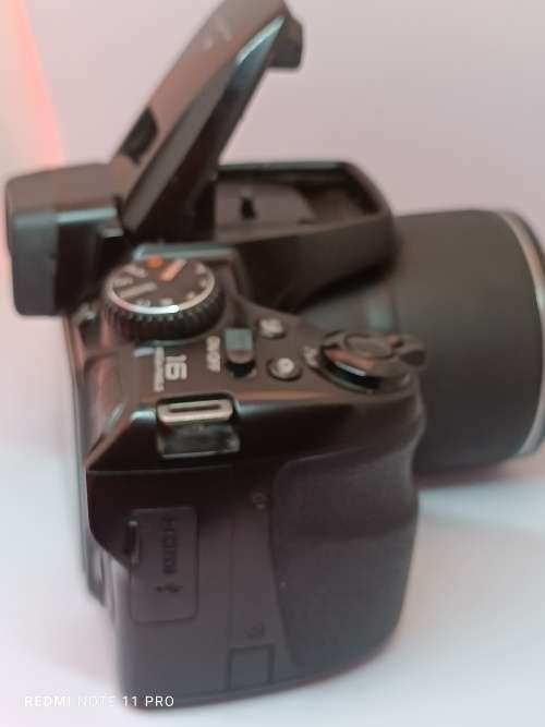 Fujifilm FinePix S8200 - 16.2MP - 40x Zoom - Digital Camera