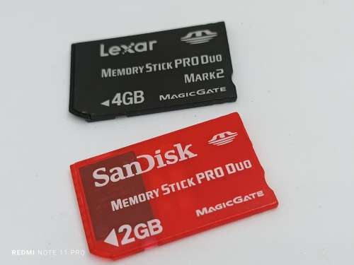 Sandisk 2GB & Lexar 4GB Memory Stick Duo