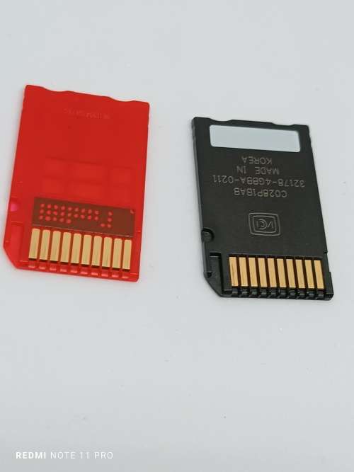 Sandisk 2GB & Lexar 4GB Memory Stick Duo