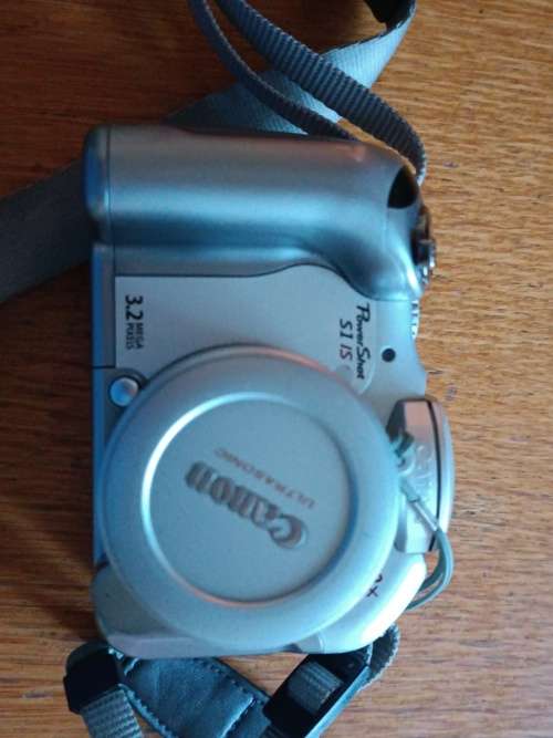 Canon POWERSHOT S1 IS - 3.2MP - 10x Zoom - Digital Camera