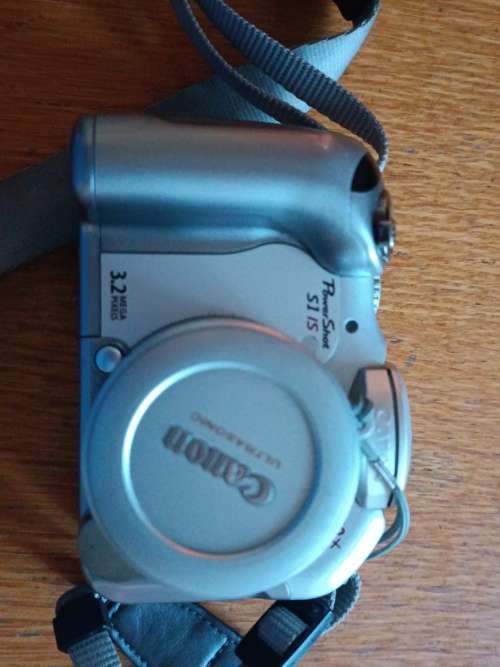 Canon POWERSHOT S1 IS - 3.2MP - 10x Zoom - Digital Camera