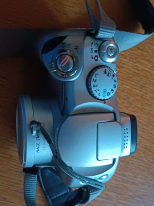 Canon POWERSHOT S1 IS - 3.2MP - 10x Zoom - Digital Camera