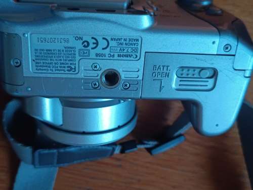 Canon POWERSHOT S1 IS - 3.2MP - 10x Zoom - Digital Camera