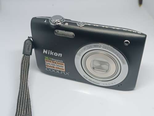 Nikon Coolpix S2800 - 20.1MP - 5x Zoom - Digital Camera