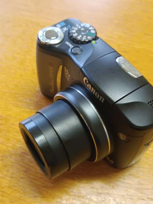 Canon POWERSHOT SX100IS - 8mp - 10x Zoom - Digital Camera
