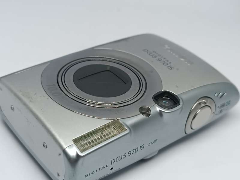Canon IXUS 970 IS - 10MP - 5x Zoom - Digital Camera