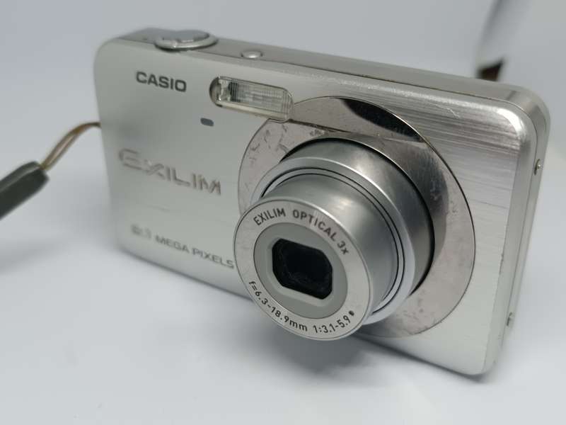 Casio Exilim EX-Z80 - 8.1MP - 3x Zoom - Digital Camera