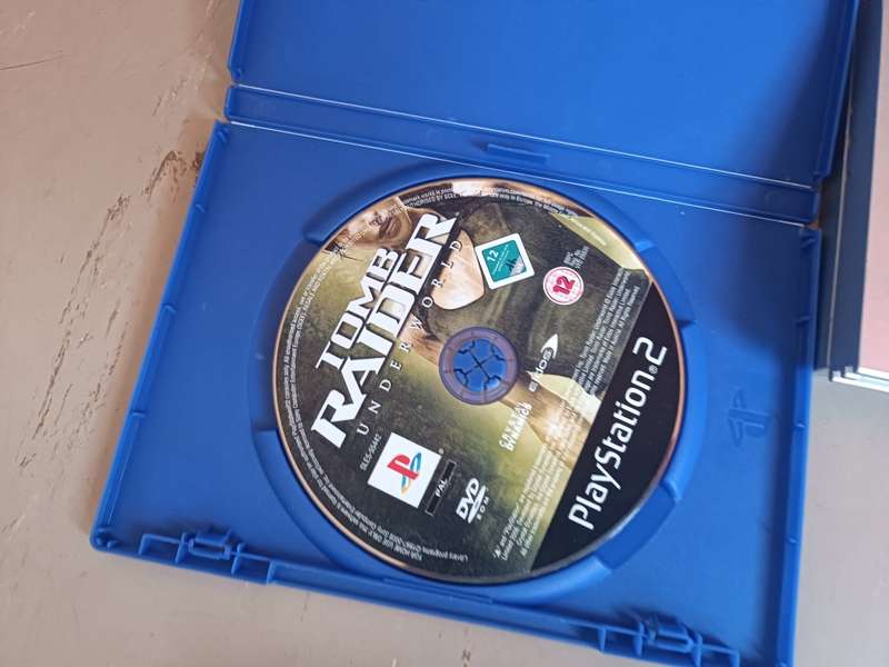 Sony PS2 Silver Slim Console Gaming Bundle