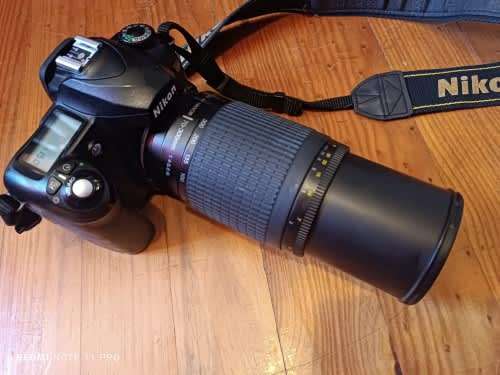 Nikon D50 - DSLR Camera with 70-300mm Lens