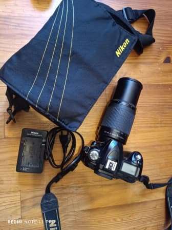 Nikon D50 - DSLR Camera with 70-300mm Lens