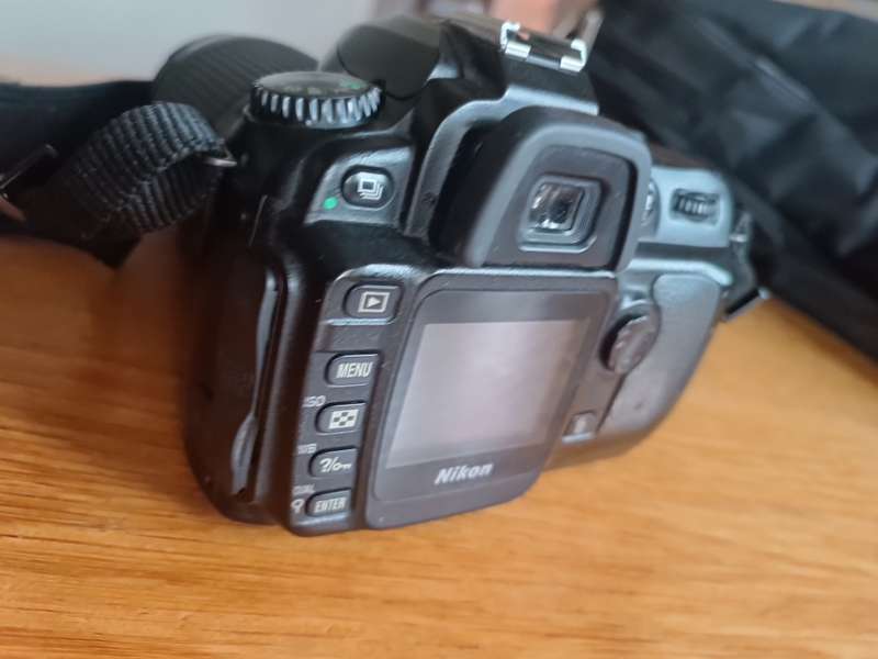 Nikon D50 - DSLR Camera with 70-300mm Lens