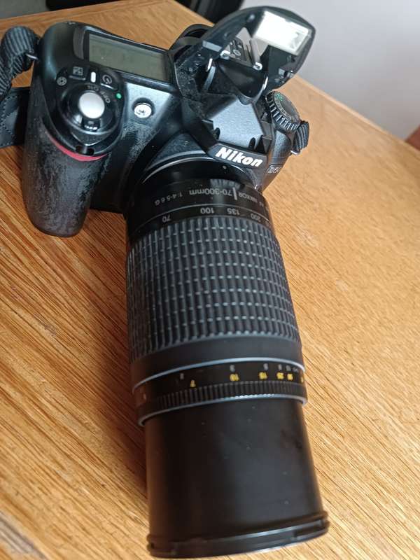 Nikon D50 - DSLR Camera with 70-300mm Lens