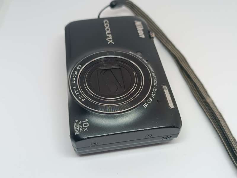 Nikon Coolpix S6300 - 16MP - 10x Zoom - Digital Camera