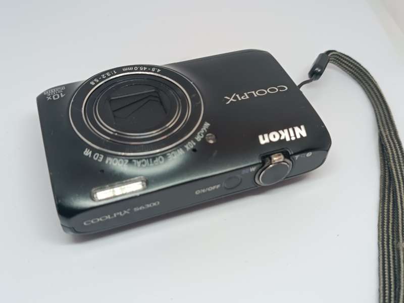 Nikon Coolpix S6300 - 16MP - 10x Zoom - Digital Camera