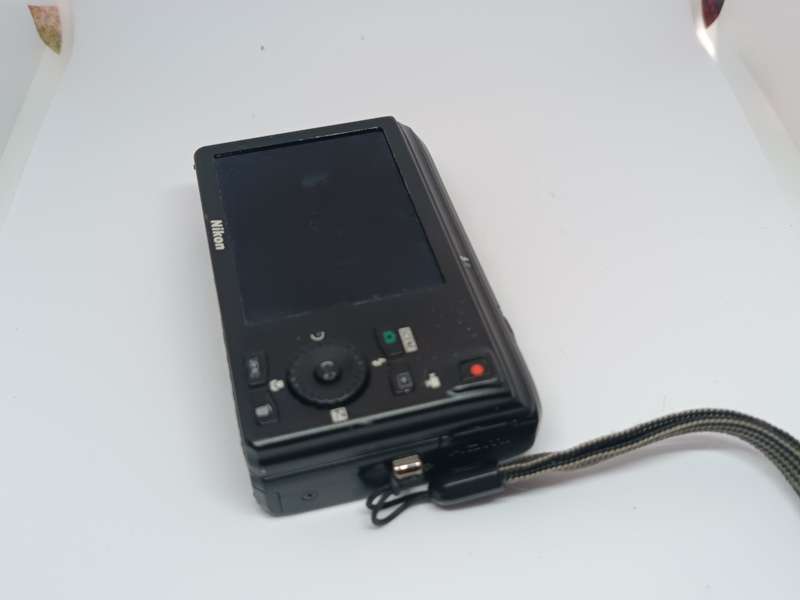 Nikon Coolpix S6300 - 16MP - 10x Zoom - Digital Camera