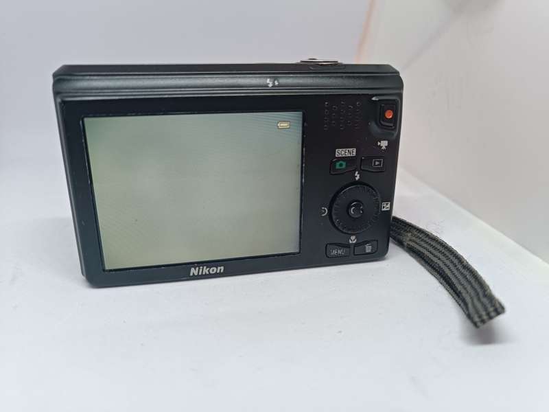 Nikon Coolpix S6300 - 16MP - 10x Zoom - Digital Camera